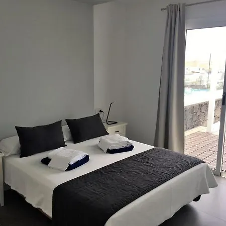 Playa Blanca Sleeps 6 Pool Air Con Wifi Dom wakacyjny *